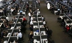 Vatandaşlardan Kurum Telefonlarına Tepki: 'Birbirine Aktarıyorlar, Çözüm Bulamıyoruz'