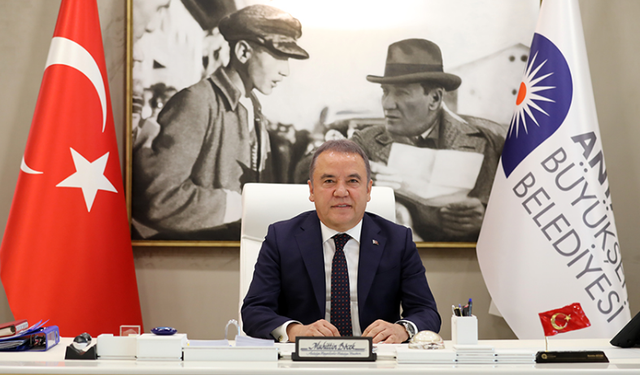 Muhittin Böcek’ten Çarpıcı Mesaj: “Adaleti Çok Gördüler”