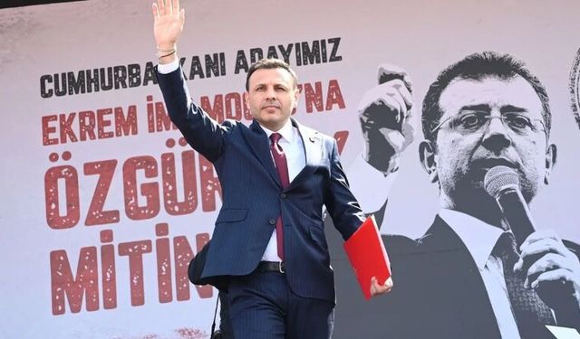 CHP İstanbul İl Kongresi İptal Edildi: Özgür Özel’in Genel Başkanlığı Tartışmaları Alevleniyor