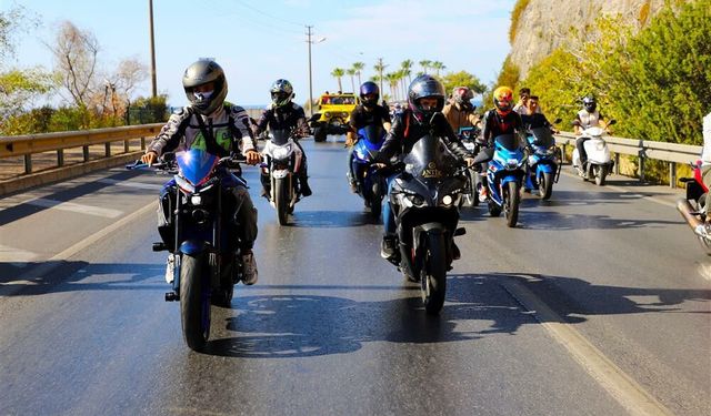 Milli Motosikletçi Toprak Razgatlıoğlu Memleketi Alanya'ya Geliyor