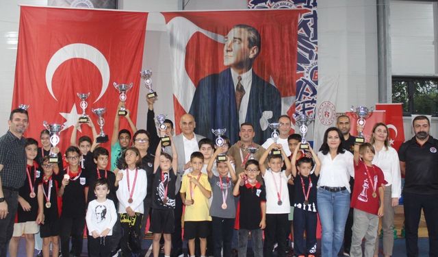 Alanya'da Gazi Mustafa Kemal Atatürk Satranç Turnuvasıyla Anıldı