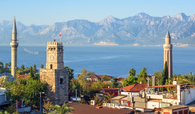 Antalya Yabancıya Konutta Birinci Sırada: Ruslar Önde