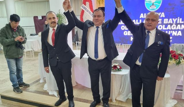 Bakkallar Odası’nda Başkan Değişmedi, Yenialp Yeniden Seçildi