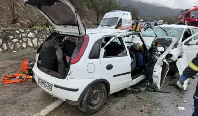 Antalya Isparta Yolunda Feci Kaza Altı Kişi Hayatını Kaybetti