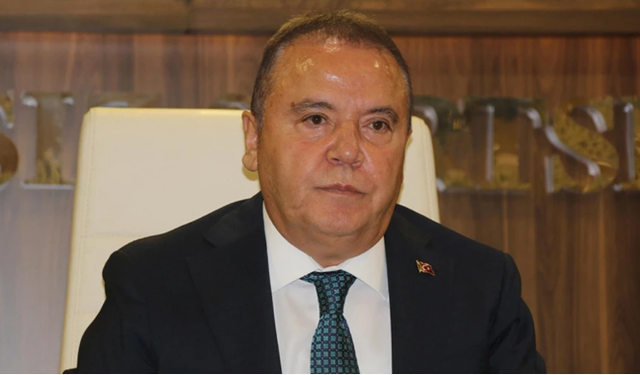 Muhittin Böcek Kritik Solunum Sorunları Nedeniyle Tedavi Altında