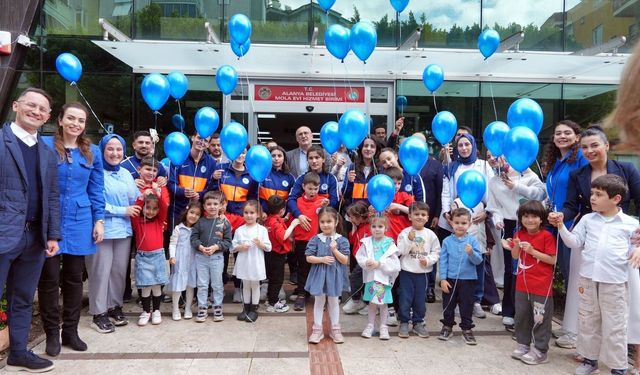 Alanya'da Otizmli Bireylerden Sanat İle Barış Çağrısı