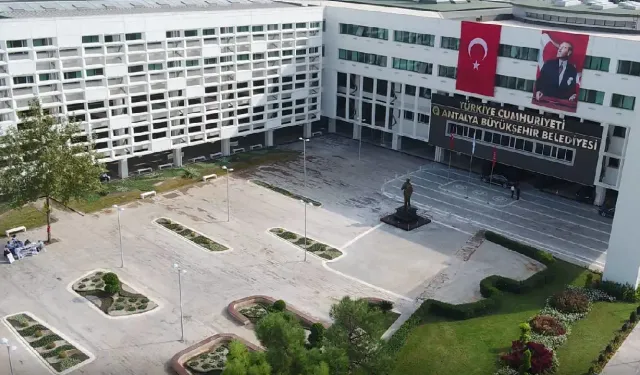 Antalya Büyükşehir Belediyesi'ne Operasyon: 34 Kişi Hakkında Gözaltı Kararı