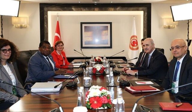 Kurtulmuş, PAB Yönetimiyle İstanbul'daki Genel Kurul Öncesi Görüştü