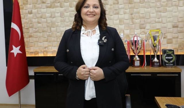 Burcu Köksal CHP'den İstifa Edip AK Parti'ye Katılacağını Açıkladı