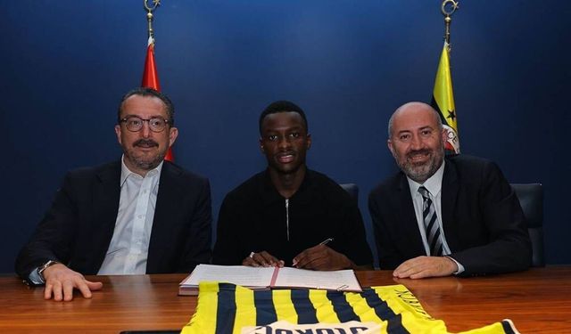 Fenerbahçe'den Amara Diouf Hamlesi: 5 Yıllık İmza