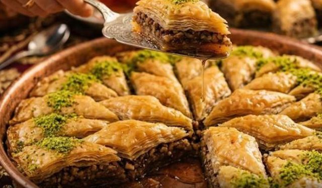 İstanbul Havalimanı'nda Baklava Fiyatı Sosyal Medyada Gündem Oldu