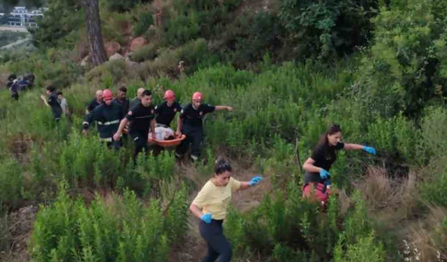 Alanya'da Uçuruma Yuvarlanan ATV Sürücüsü İtfaiyenin Operasyonuyla Kurtarıldı