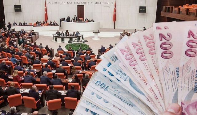 En Düşük Emekli Aylığını 23 Bin 552 TL'ye Yükselten Teklif Komisyondan Geçti