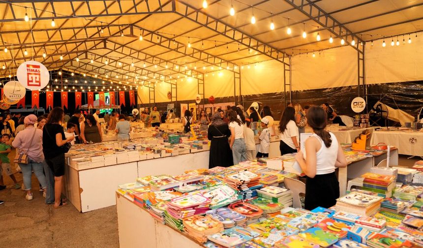 7. Alanya Kitap Fuarı ''Okumak Yeşertir'' Temasıyla Kapılarını Açtı