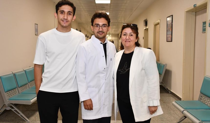 Alanya EAH İlk Uzman Doktorunu Mezun Etti