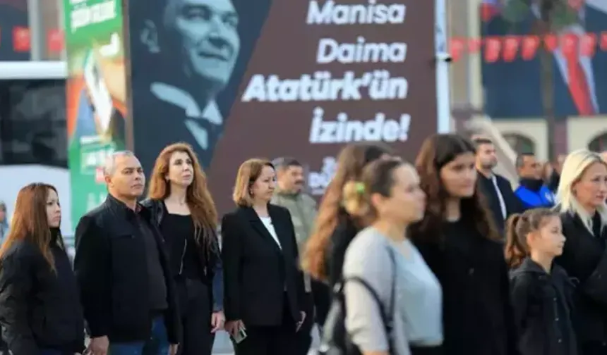 Cumhuriyet’in Kurucusu Mustafa Kemal Atatürk İçin Türkiye Tek Yürek