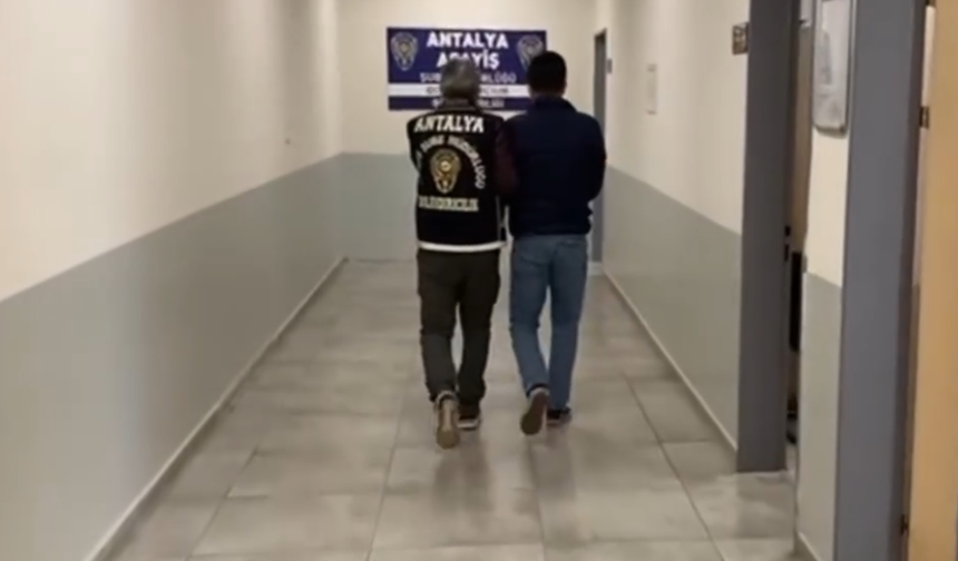 Antalya'da Sipariş Sorumlusu Olarak Çalıştığı İş Yerini 8,5 Milyon TL Dolandırdı