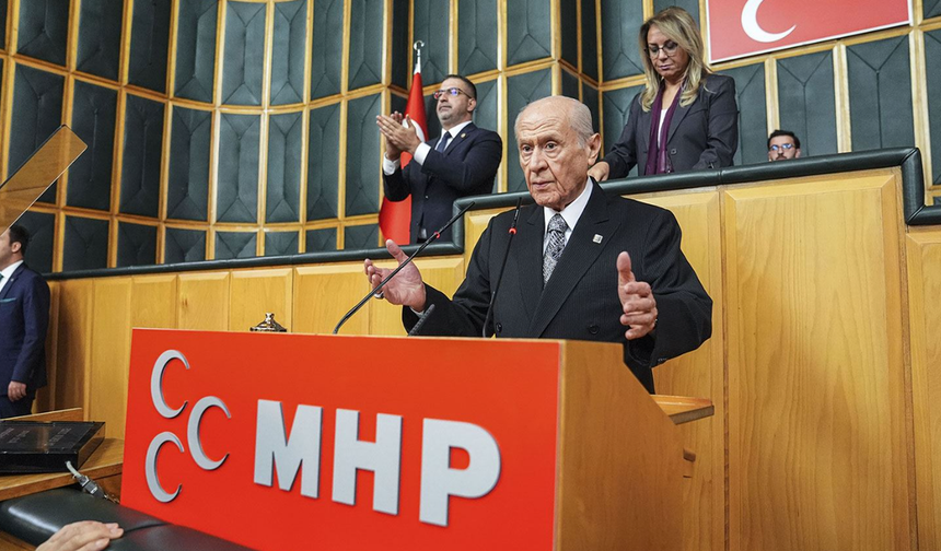 MHP Lideri Bahçeli'nin Kürtlerle İlgili Sözleri Parti Grubunda Ayakta Alkışlandı
