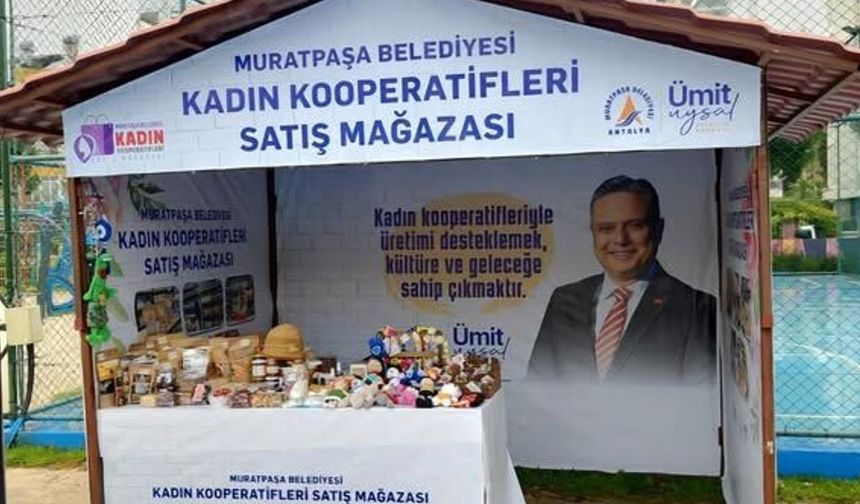 Muratpaşa'da Kadın Emeği Ürünleri Vatandaşlarla Buluşuyor