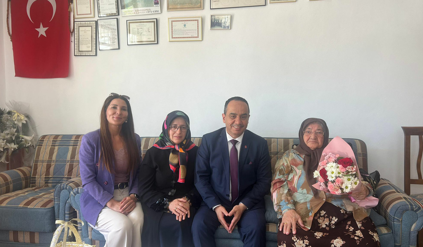 Başkan Özdemir'den Şehit Annelerine Anneler Gününde Anlamlı Ziyaret