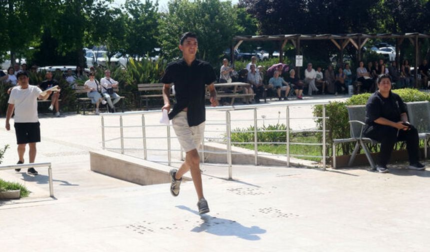Antalya'da YKS'ye Park Engeli: Geç Kalan Aday Sınava Alınmadı