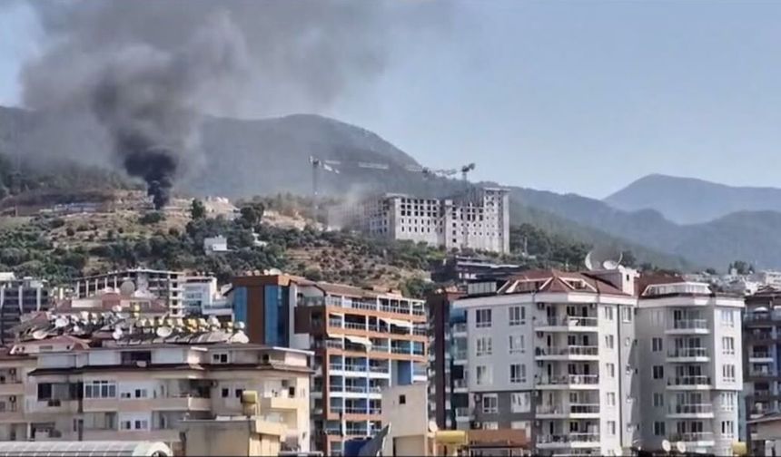 ALANYA'DA ÜNİVERSİTE İNŞAATINDA ÇIKAN YANGIN KORKUTTU