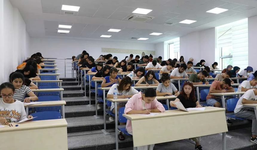 ALKÜ'de 2026 Kontenjanları Açıklandı: 2 Bin 806 Öğrenci Alınacak