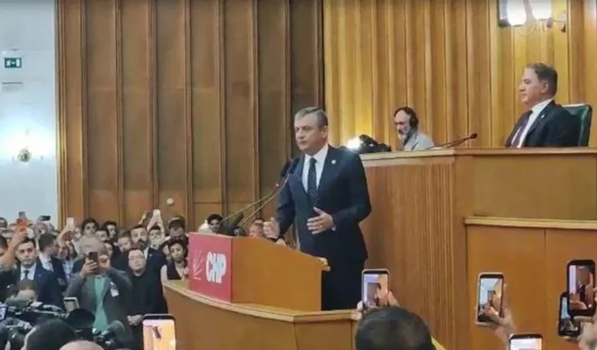 Özgür Özel'den CHP Grup Toplantısında Veda: 'Yeni Partimizi Kuruyoruz'