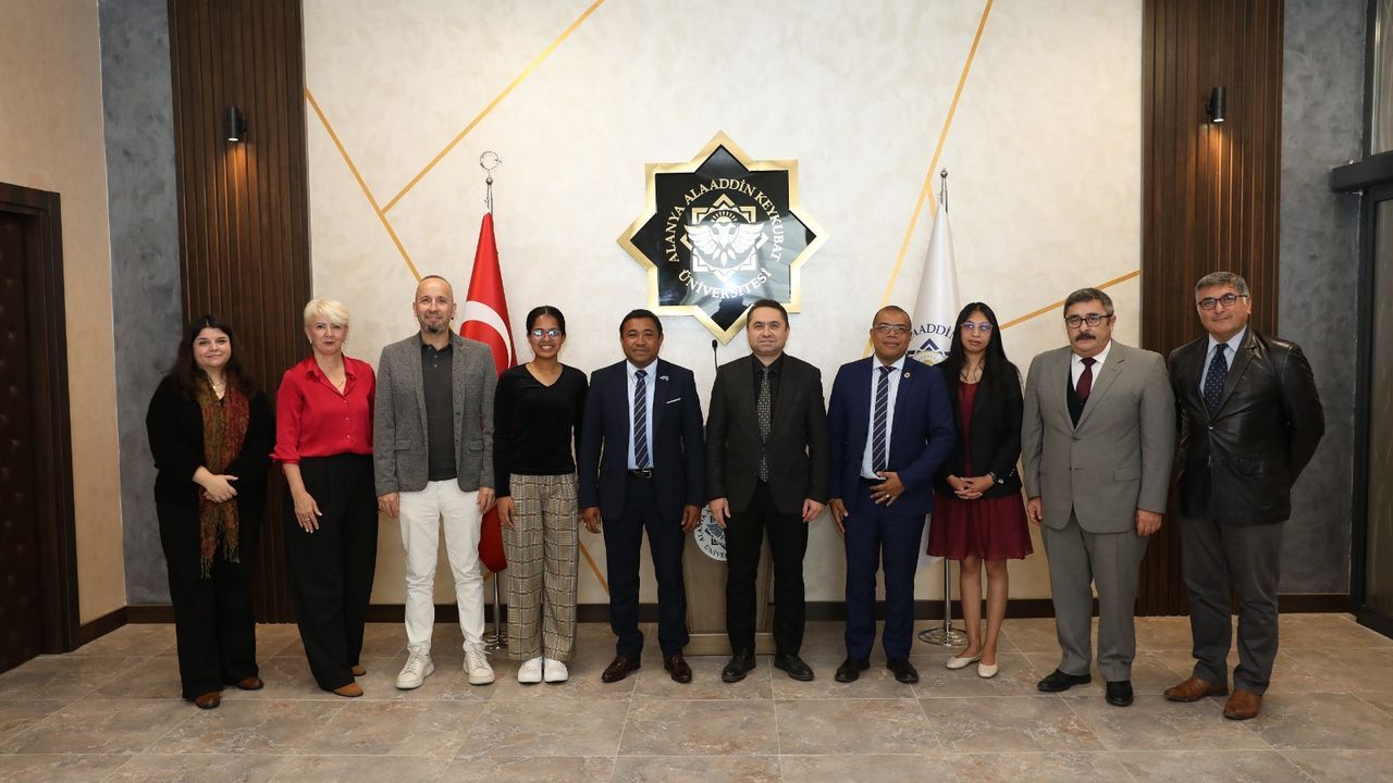 Rektör Türkdoğan, Madagaskarlı Akademisyenleri Ağırladı