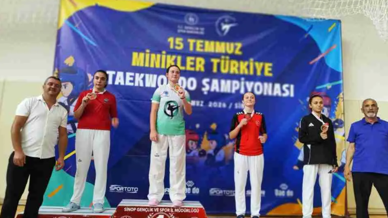 Alanyalı Menekşe Dönmez Türkiye Şampiyonu Oldu